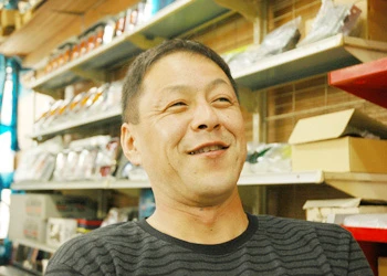 横堀 健一さんのフロントバイザー装着写真