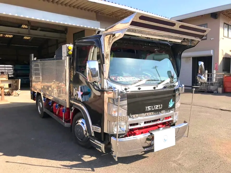 フロントバイザー装着例