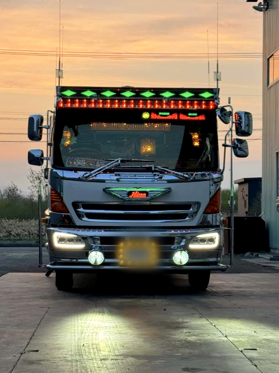 レンジャープロ K-321 フロントバイザー装着例