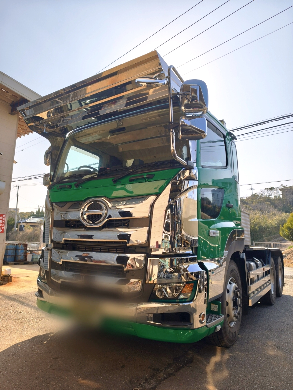 17プロフィア K-306 フロントバイザー装着例