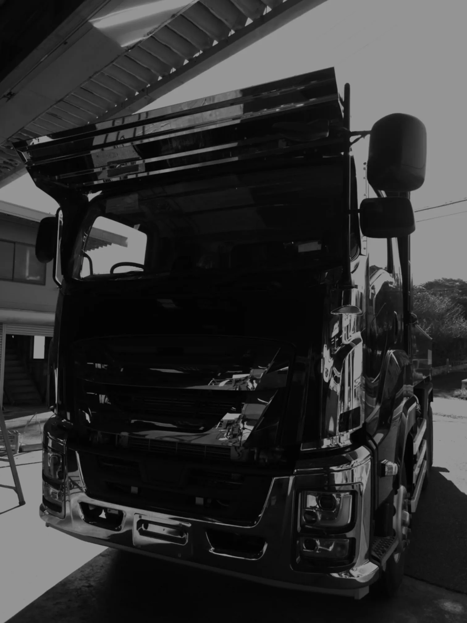 フロントバイザー装着車両 24