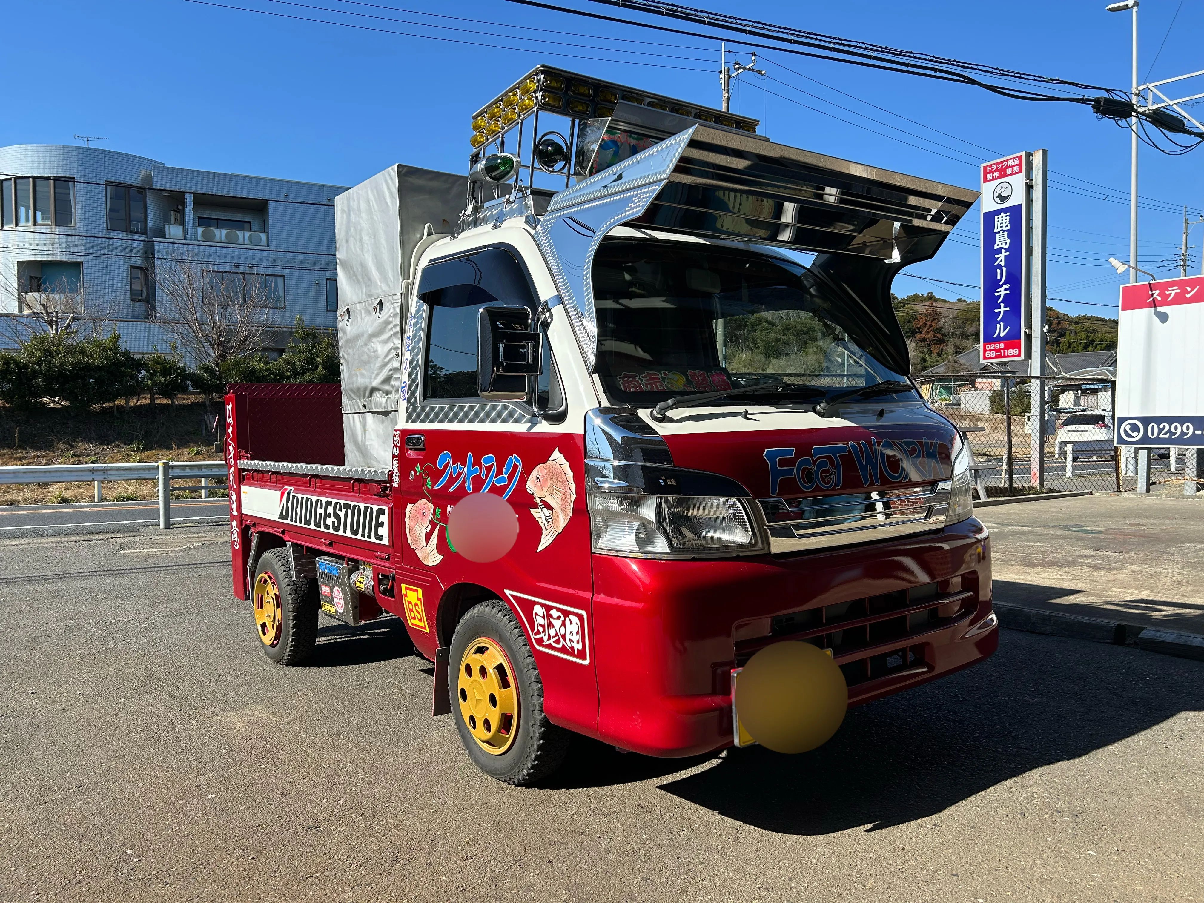 ダイハツ ハイゼット K-306 フロントバイザー装着例