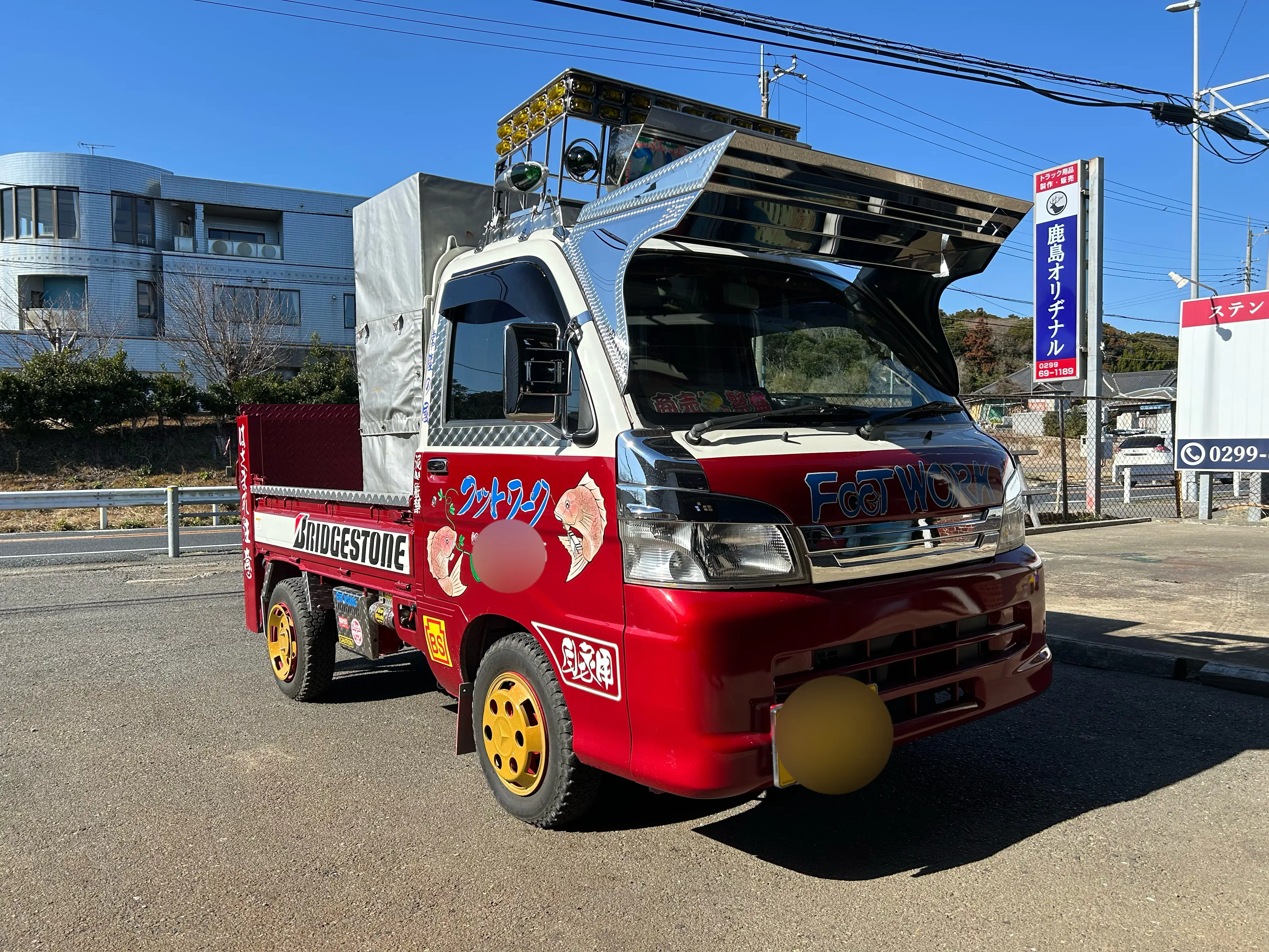 ダイハツ ハイゼット K-306 フロントバイザー装着例
