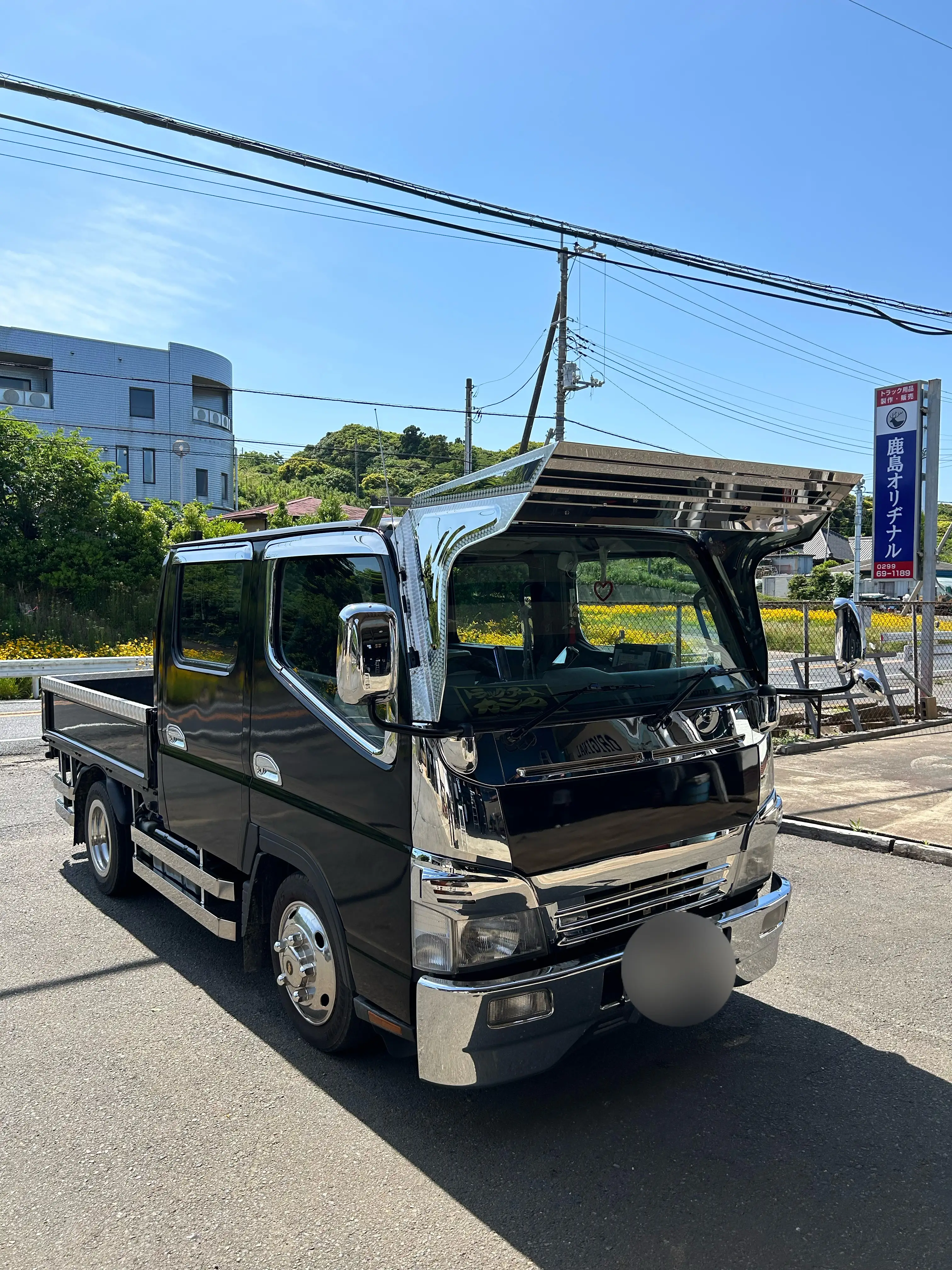 ブルーテックキャンター K-306 フロントバイザー装着例
