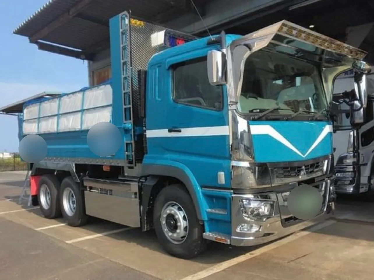 07スーパーグレート K-306 フロントバイザー装着例