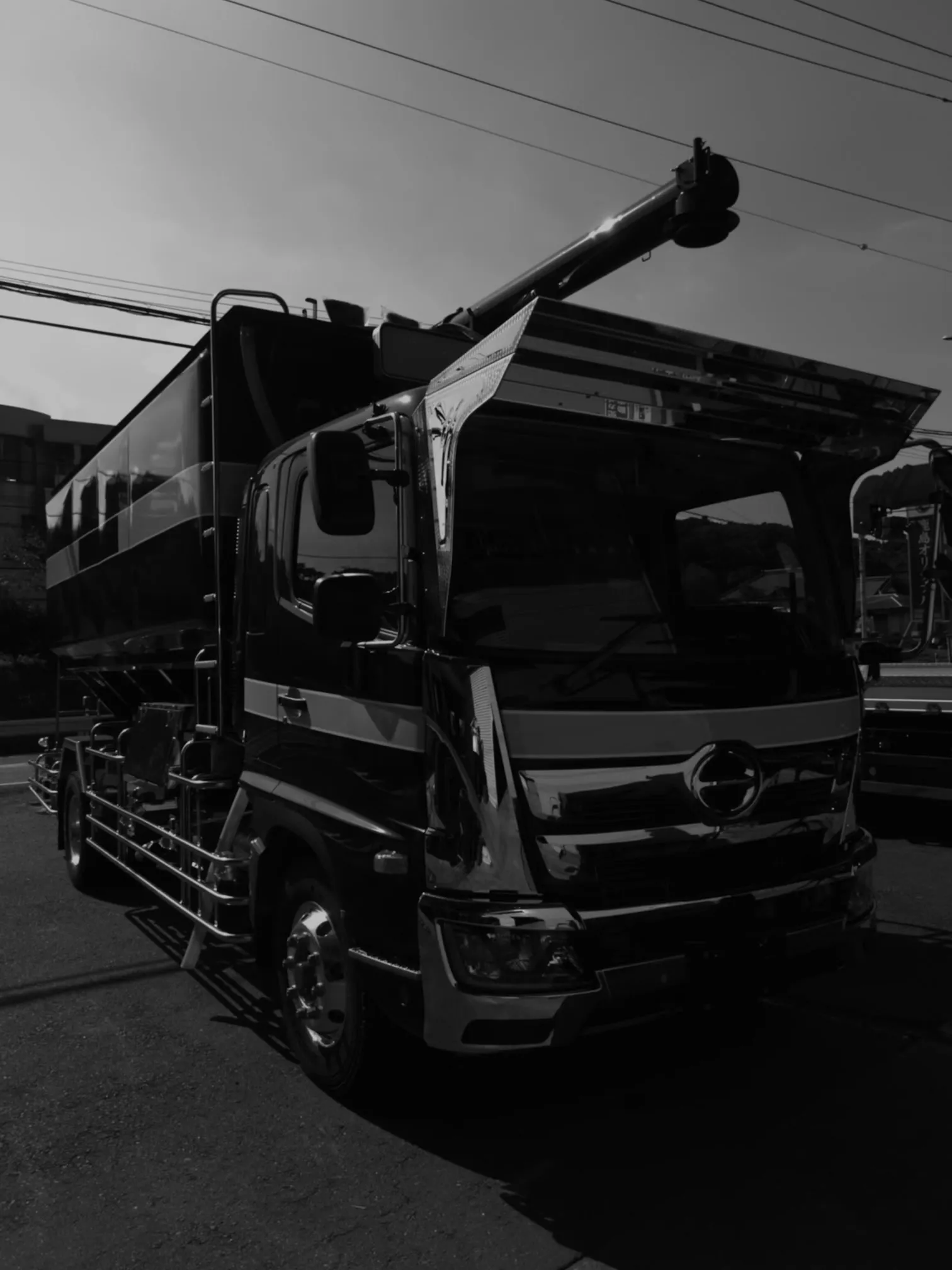 フロントバイザー装着車両 33