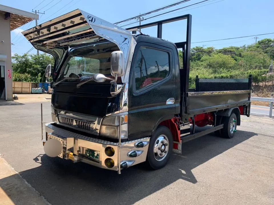 ブルーテックキャンター K-321 フロントバイザー装着例