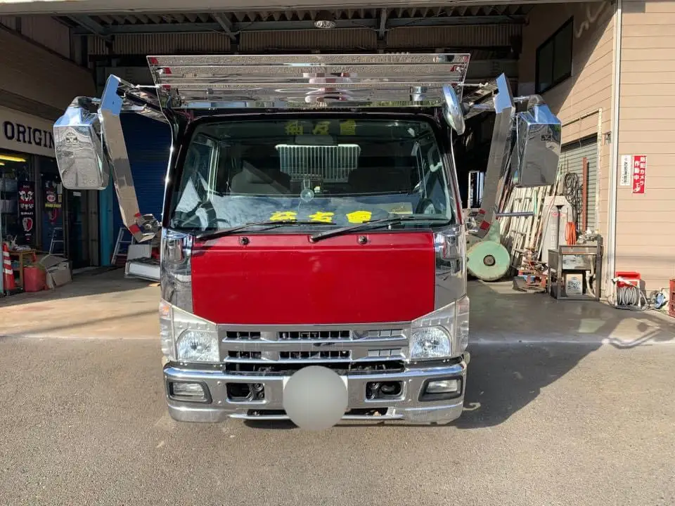 07エルフ K-306 フロントバイザー装着例