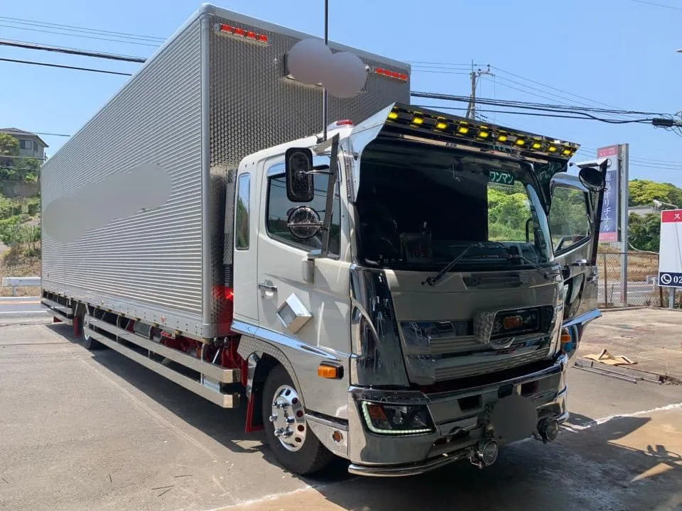 フロントバイザー装着車両 48