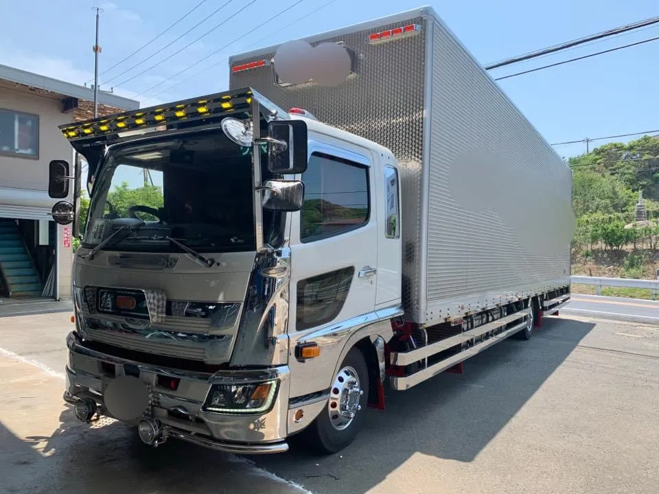 フロントバイザー装着車両 50