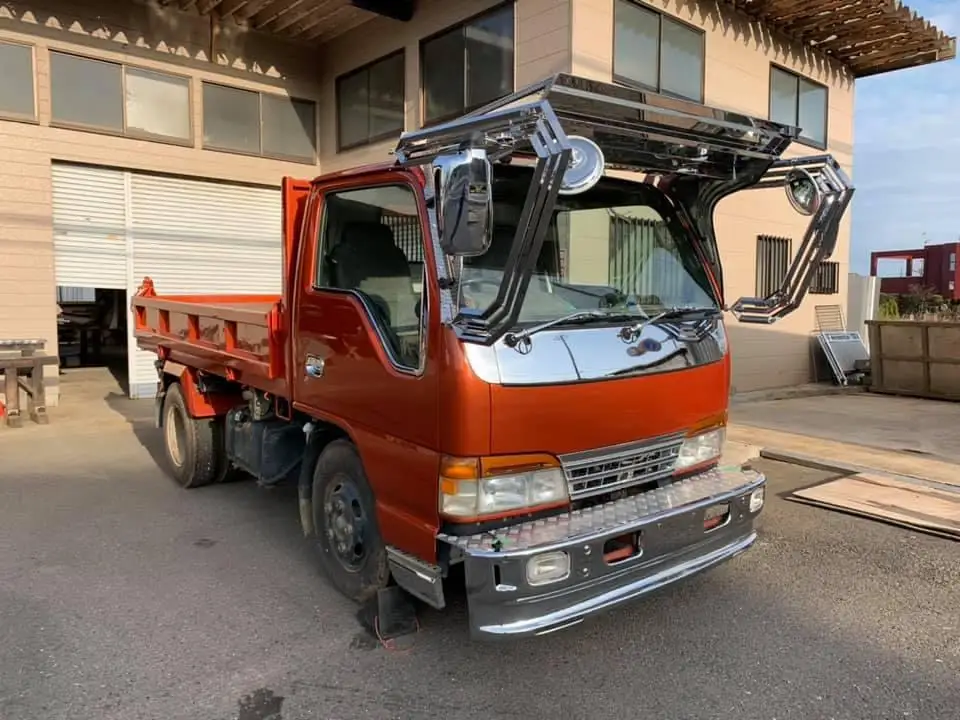 PMエルフ K-306 フロントバイザー装着例