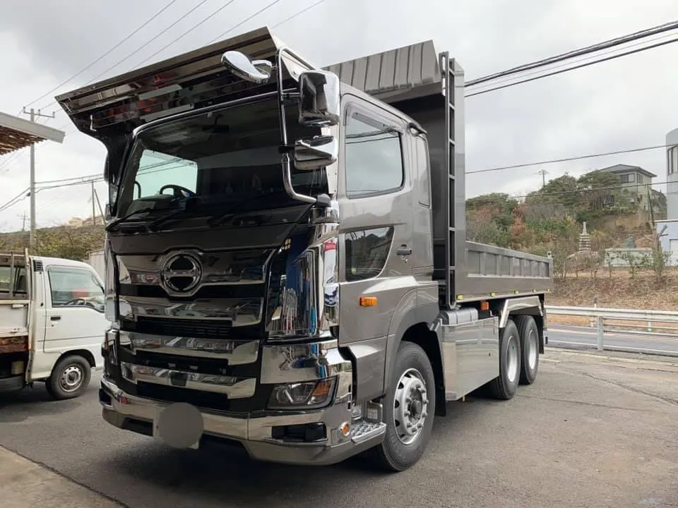 17プロフィア K-306 フロントバイザー装着例