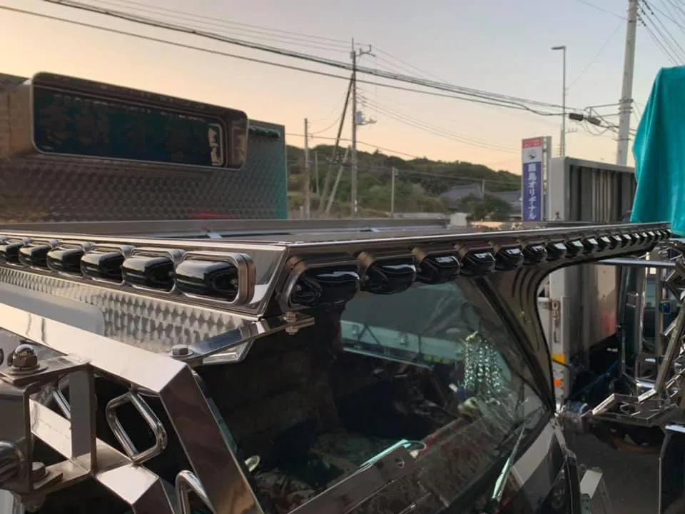 フロントバイザー装着車両 68