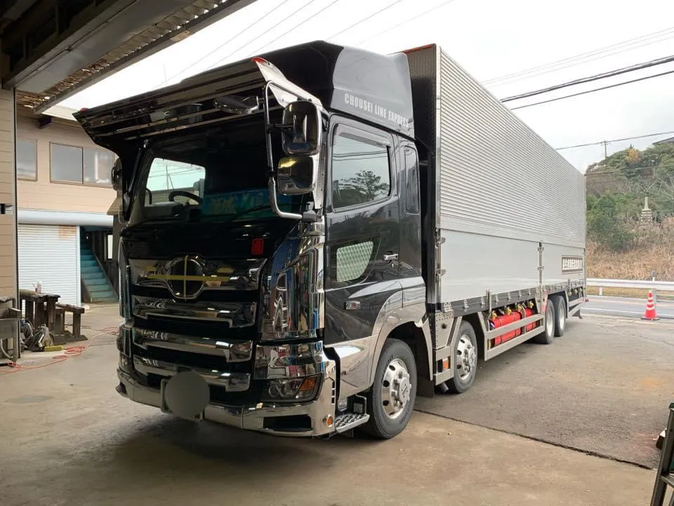 フロントバイザー装着車両 78