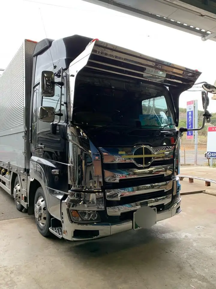 17プロフィア K-306 フロントバイザー装着例