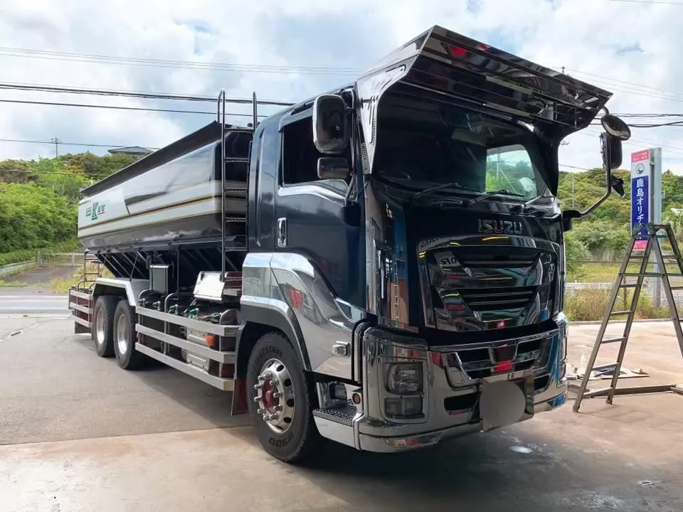 ファイブスターギガ K-306 フロントバイザー装着例