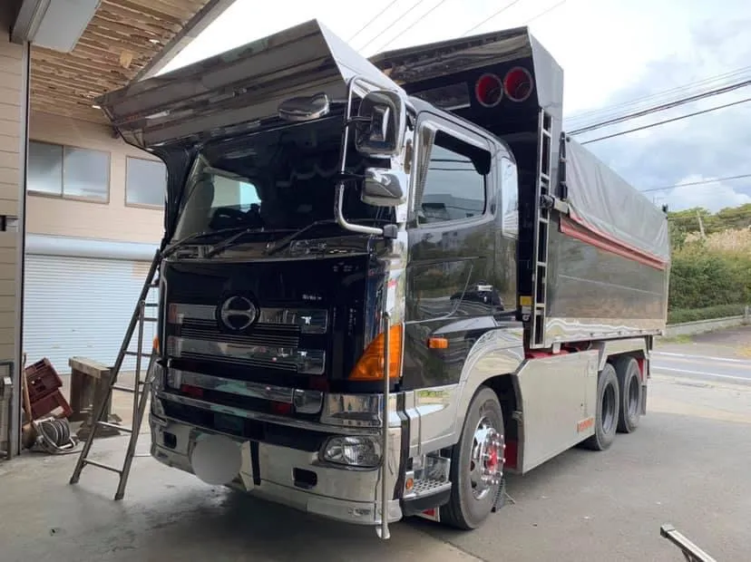 グランドプロフィア K-309 フロントバイザー装着例