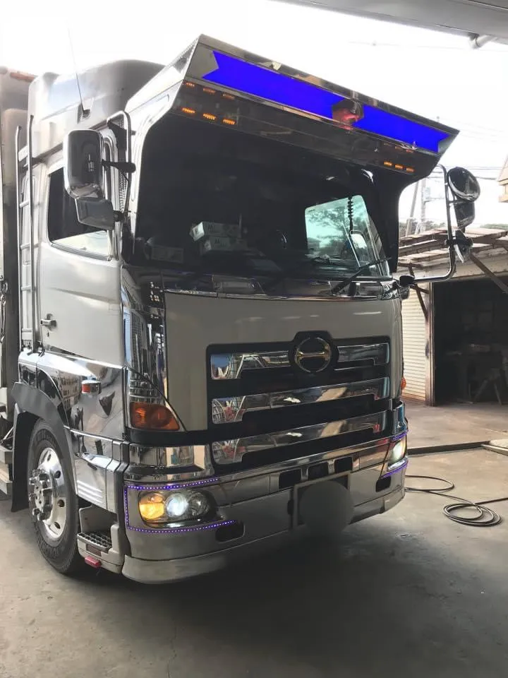 グランドプロフィア K-308W フロントバイザー装着例