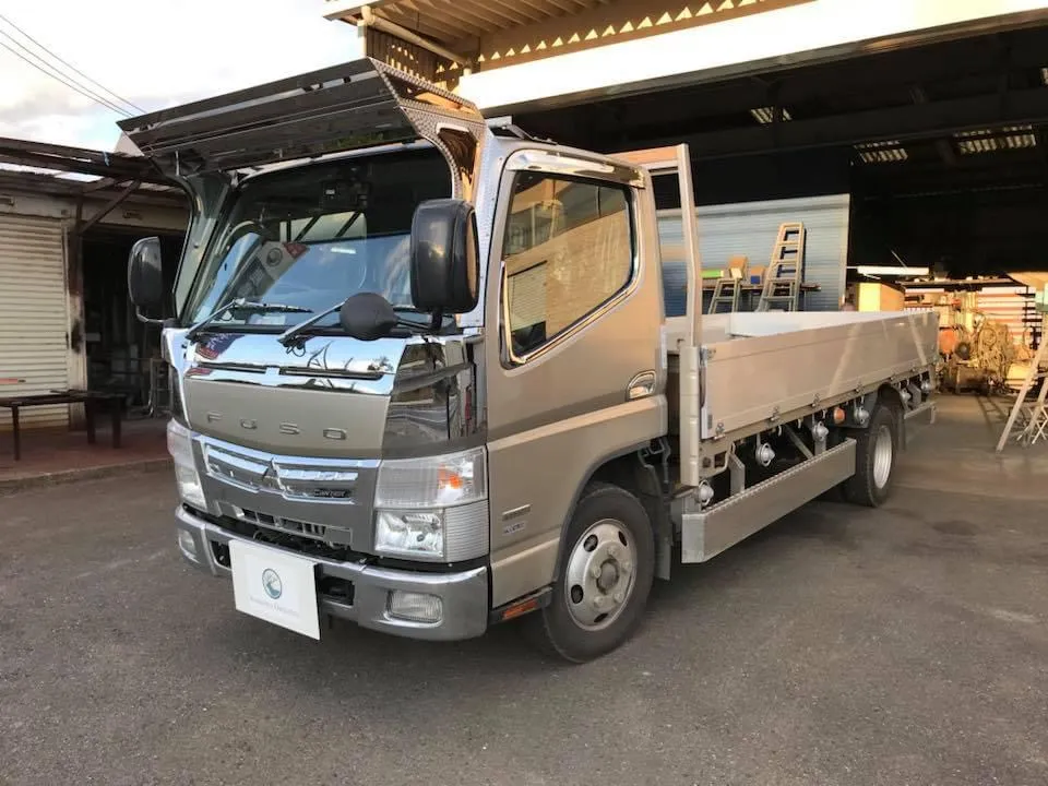 フロントバイザー装着車両 104