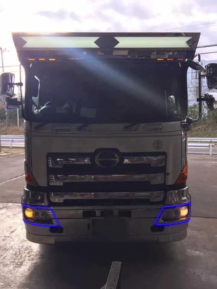 グランドプロフィア K-308W フロントバイザー装着例