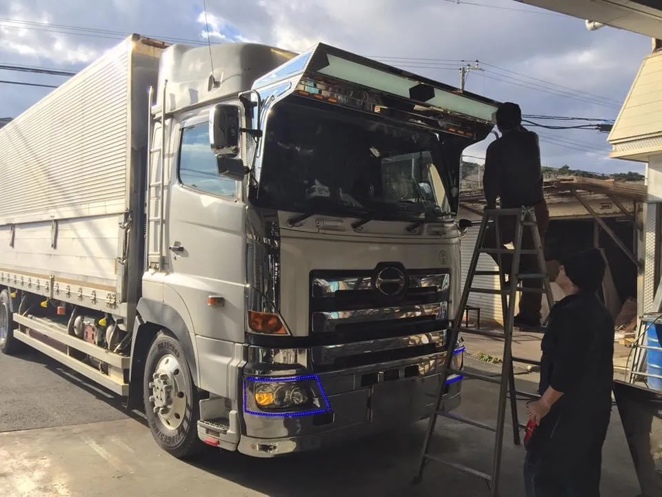 フロントバイザー装着車両 120