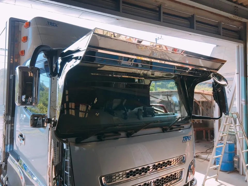 フロントバイザー装着車両 124