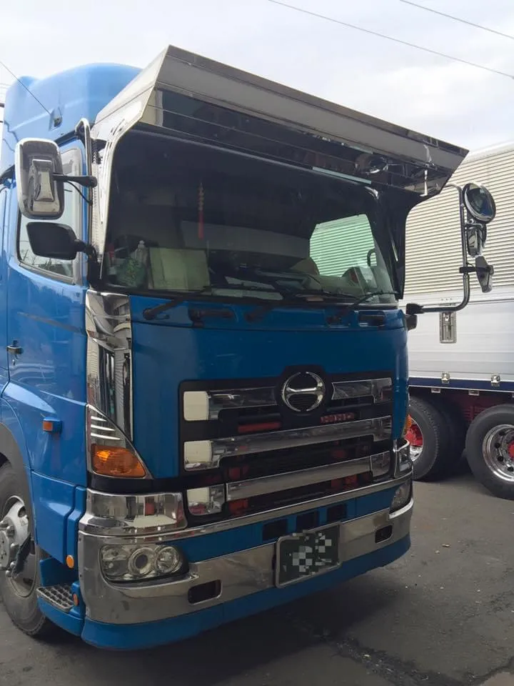 グランドプロフィア K-308 フロントバイザー装着例