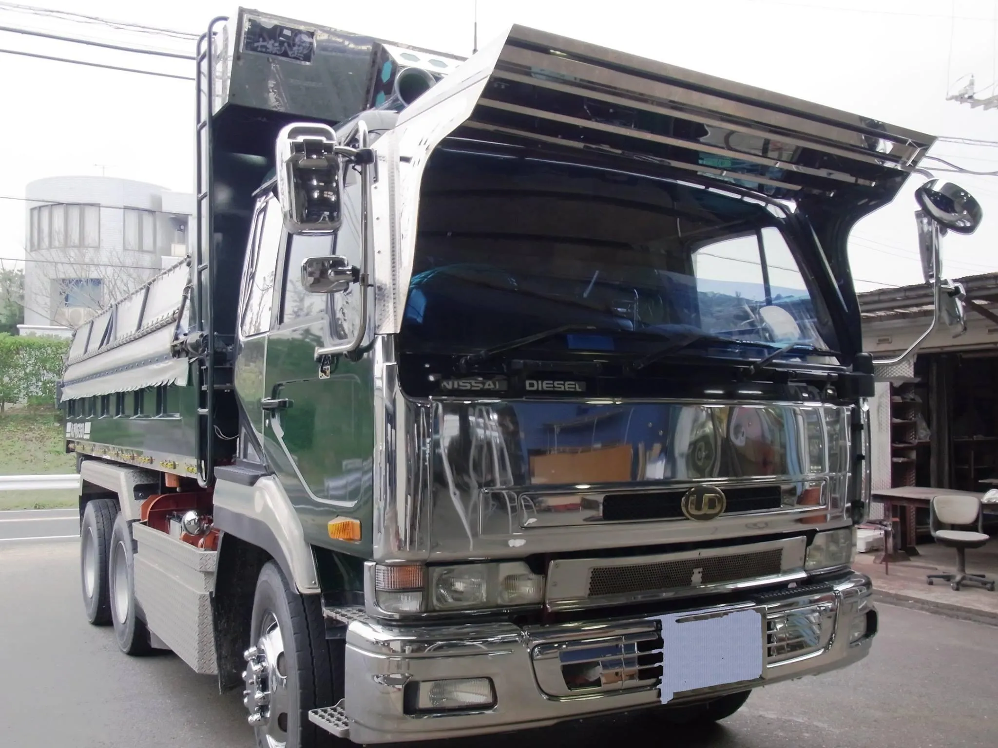 ビッグサム K-306 フロントバイザー装着例