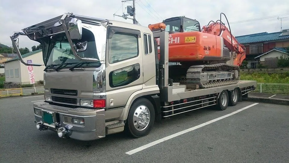 フロントバイザー装着車両 145