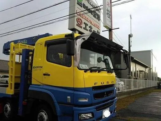 07スーパーグレート K-305 フロントバイザー装着例