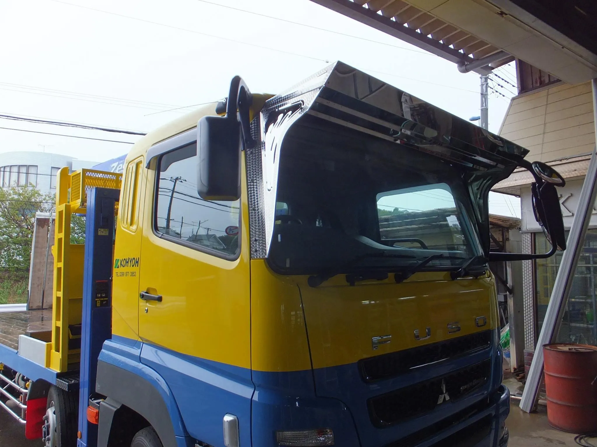 フロントバイザー装着車両 148